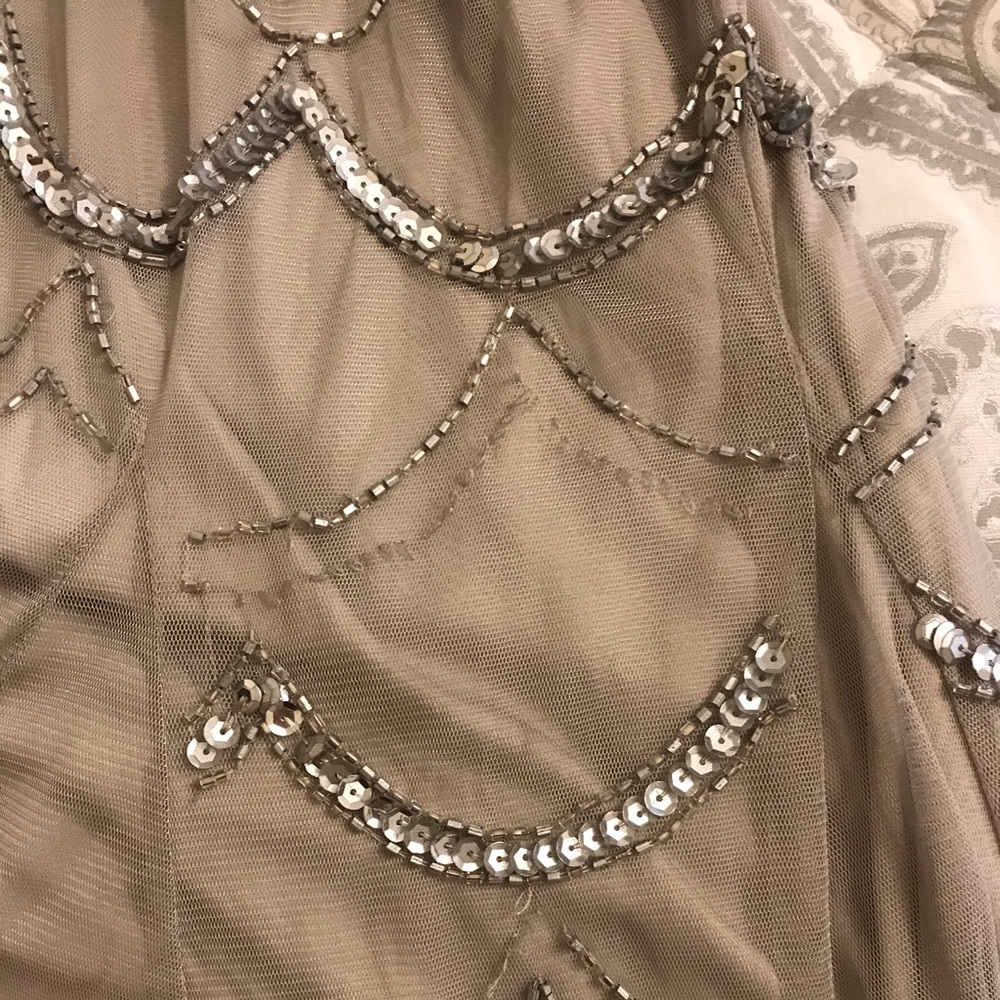 Dress - Picture 7 of 8